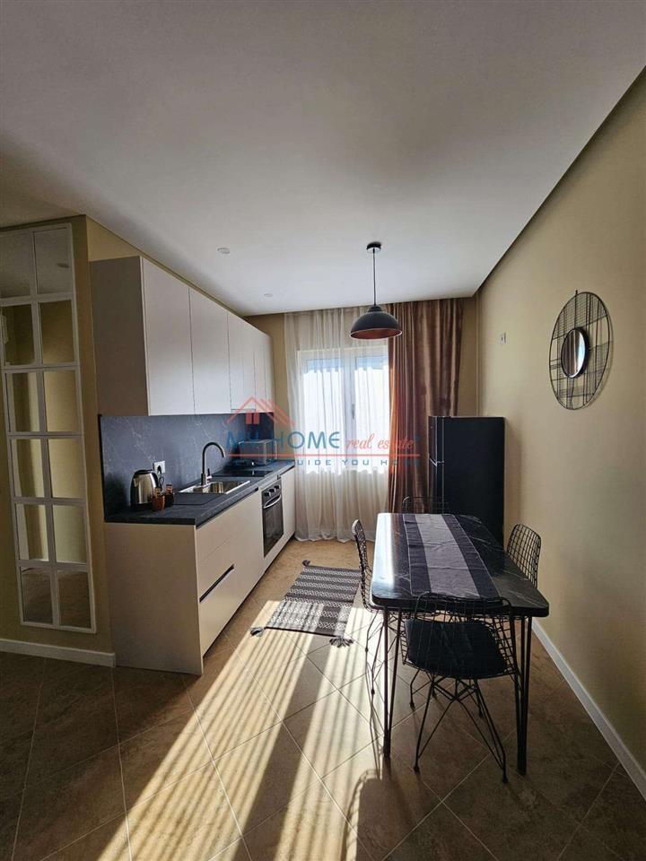 Apartament 1+1 Me Qira Kompleksi Panorama Tirane