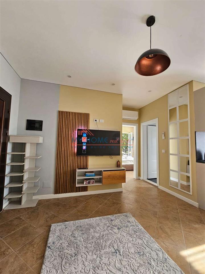 Apartament 1+1 Me Qira Kompleksi Panorama Tirane
