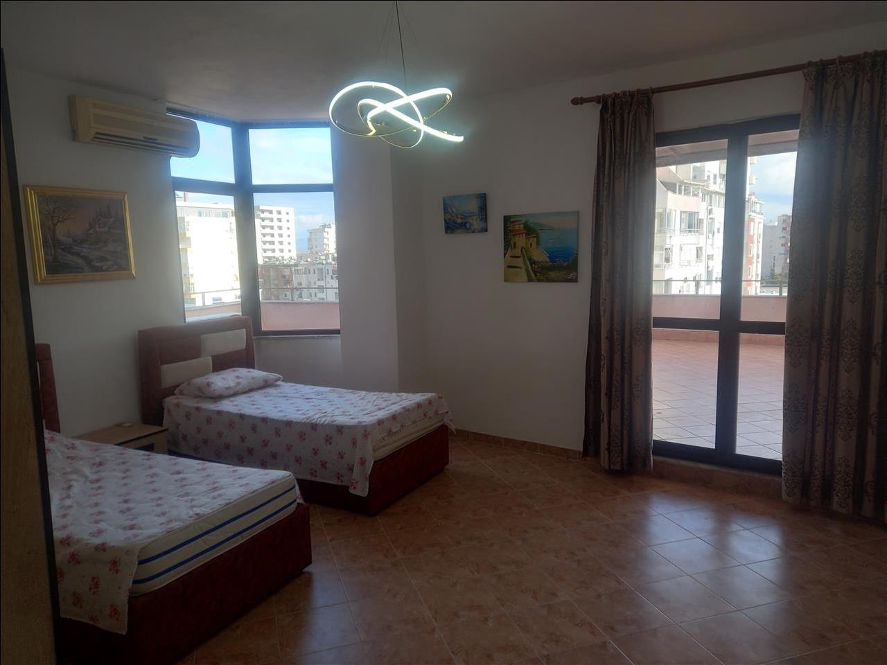 Qera 2+1+verande qender