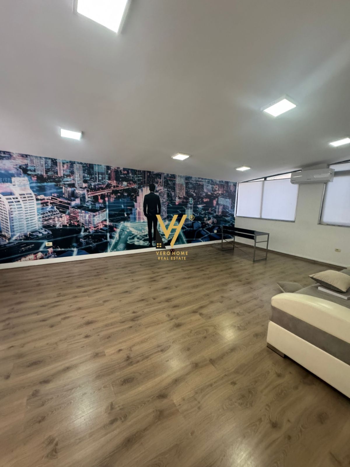 ZYRE 320 M2 BLLOKU 3200 EURO