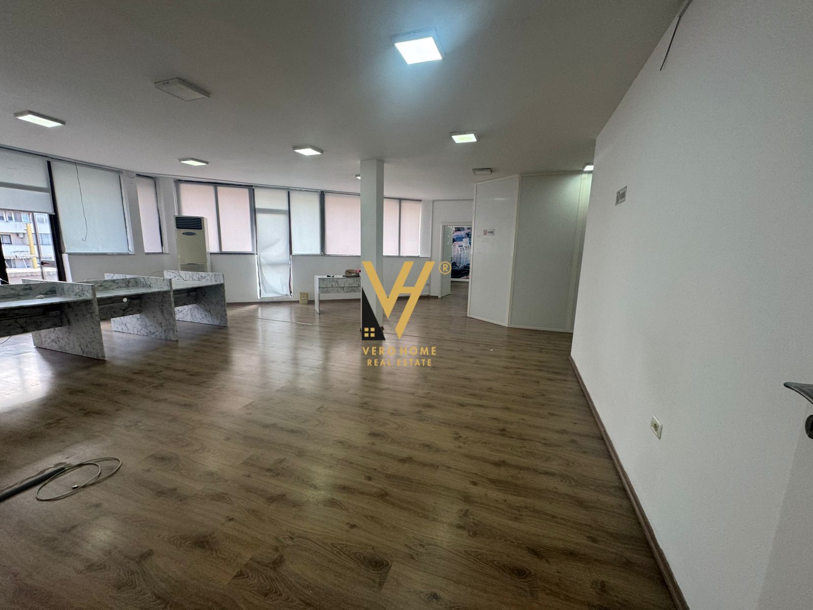 ZYRE 320 M2 BLLOKU 3200 EURO