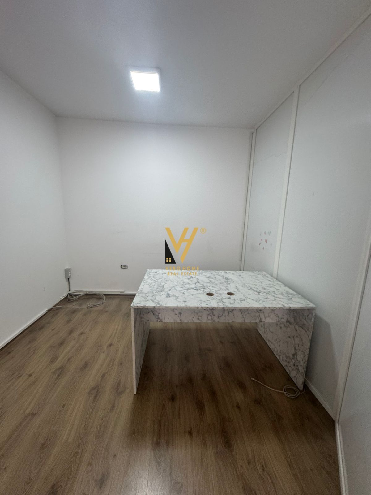 ZYRE 320 M2 BLLOKU 3200 EURO