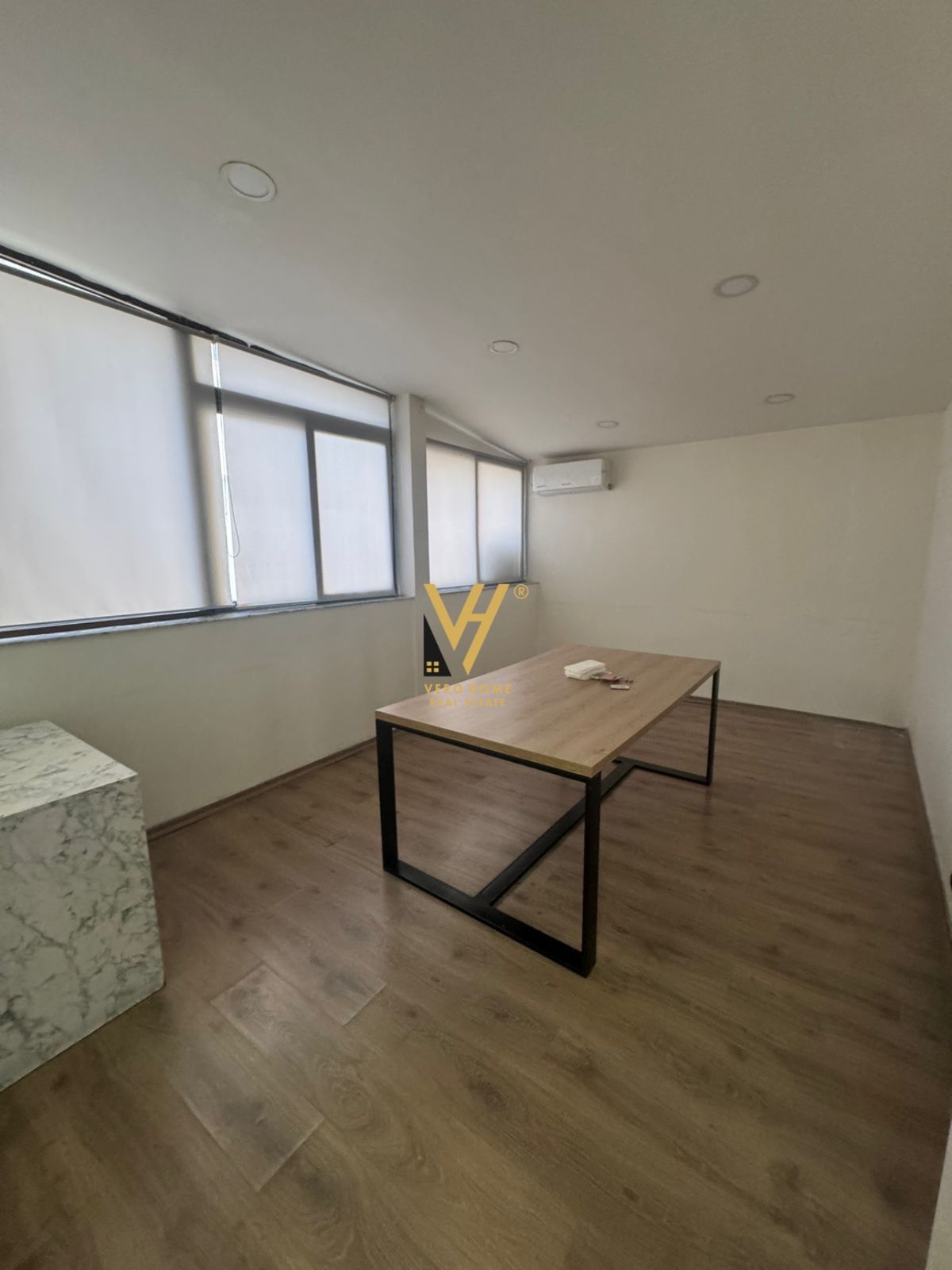 ZYRE 320 M2 BLLOKU 3200 EURO