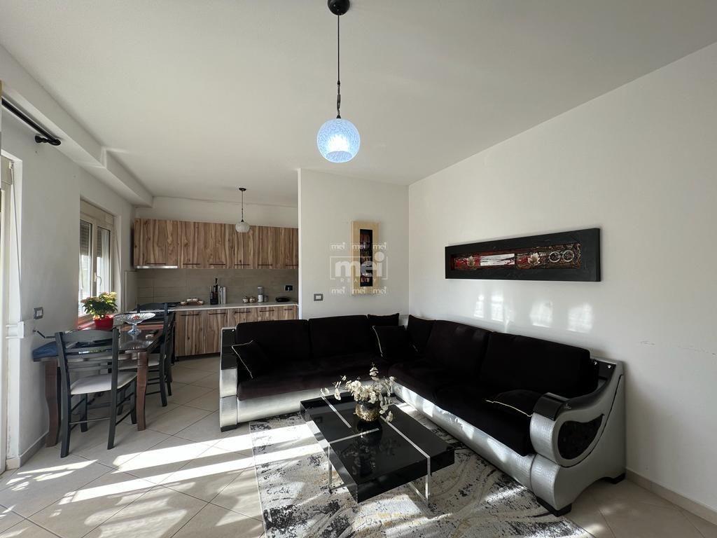 JEPET ME QIRA APARTAMENT 2+1+2 PRANE SHKOLLES “EFTALI KOCI”