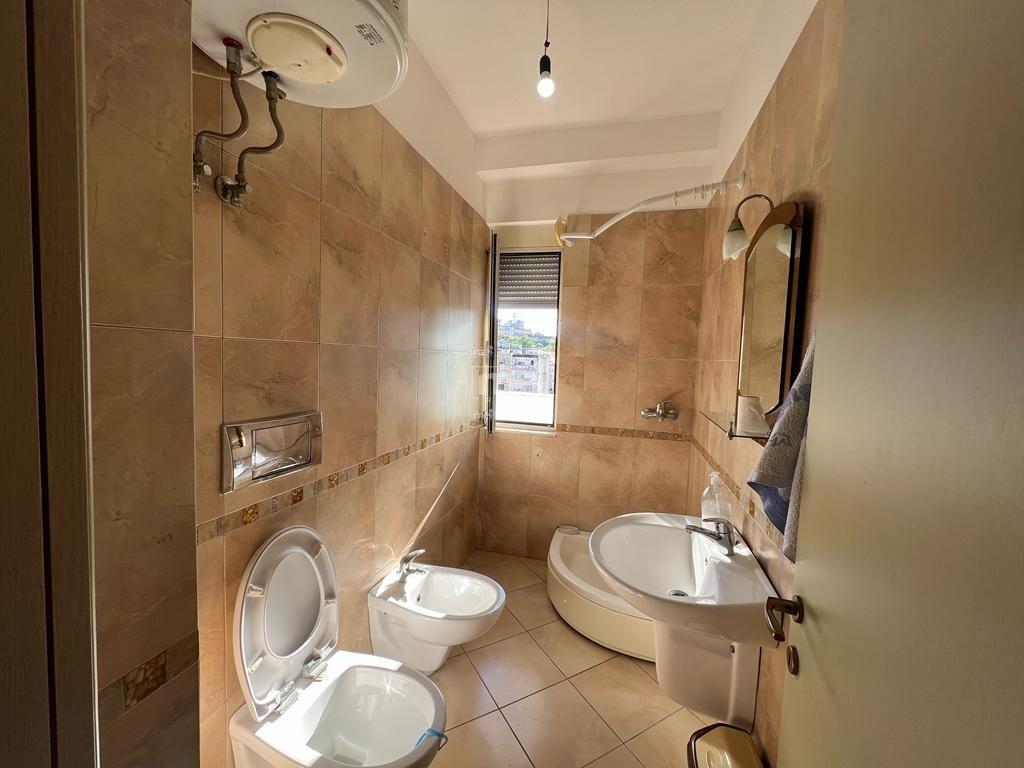 JEPET ME QIRA APARTAMENT 2+1+2 PRANE SHKOLLES “EFTALI KOCI”