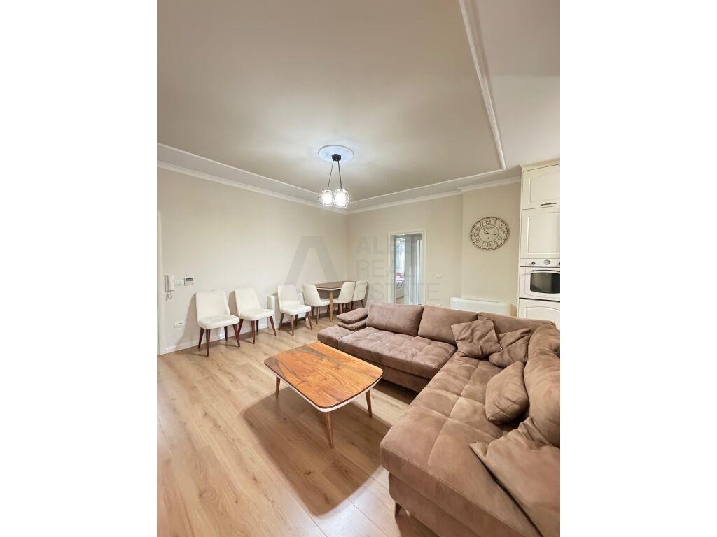 Jepet apartament 2+1 tek Liqeni i thate