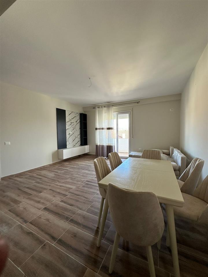 SHITET APARTAMENTI 1+1 TEK MALI I ROBIT,NE GOLEM!