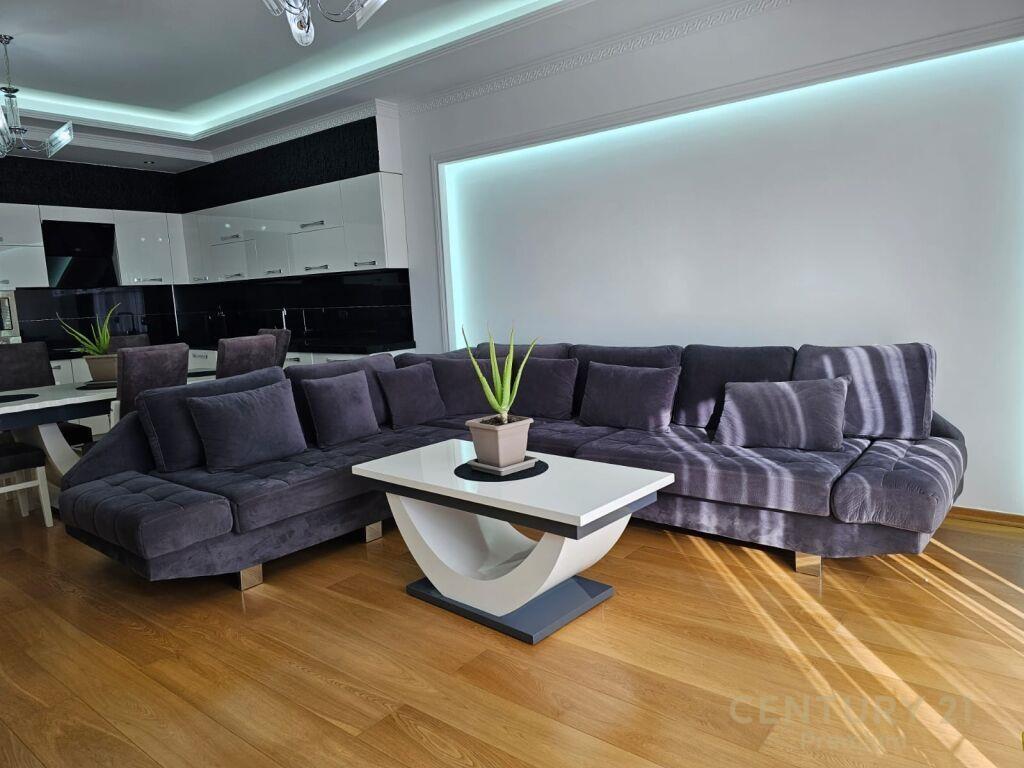 Qira Apartament 2+1+2 Kopshti Botanik Zoologjik €900