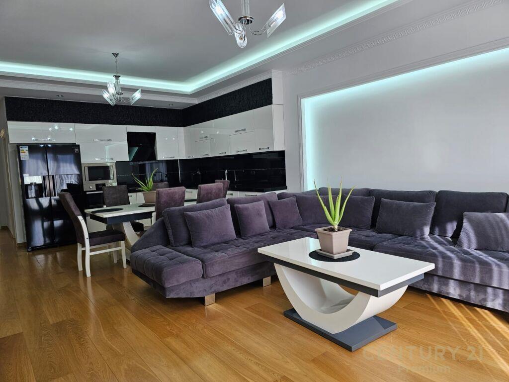 Qira Apartament 2+1+2 Kopshti Botanik Zoologjik €900