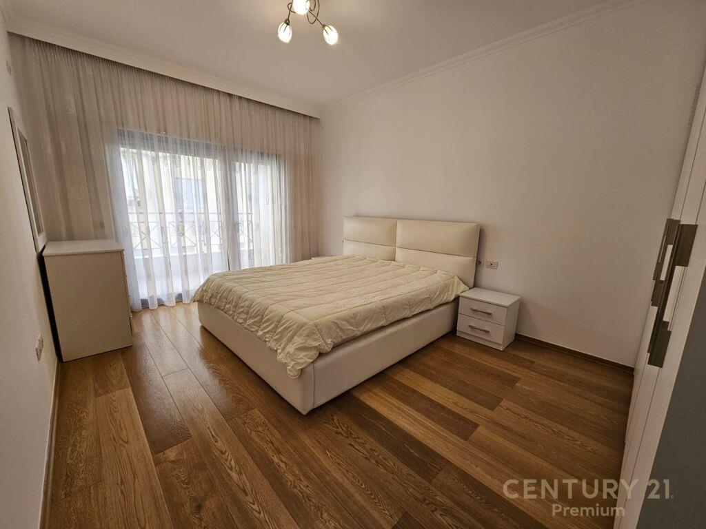 Qira Apartament 2+1+2 Kopshti Botanik Zoologjik €900