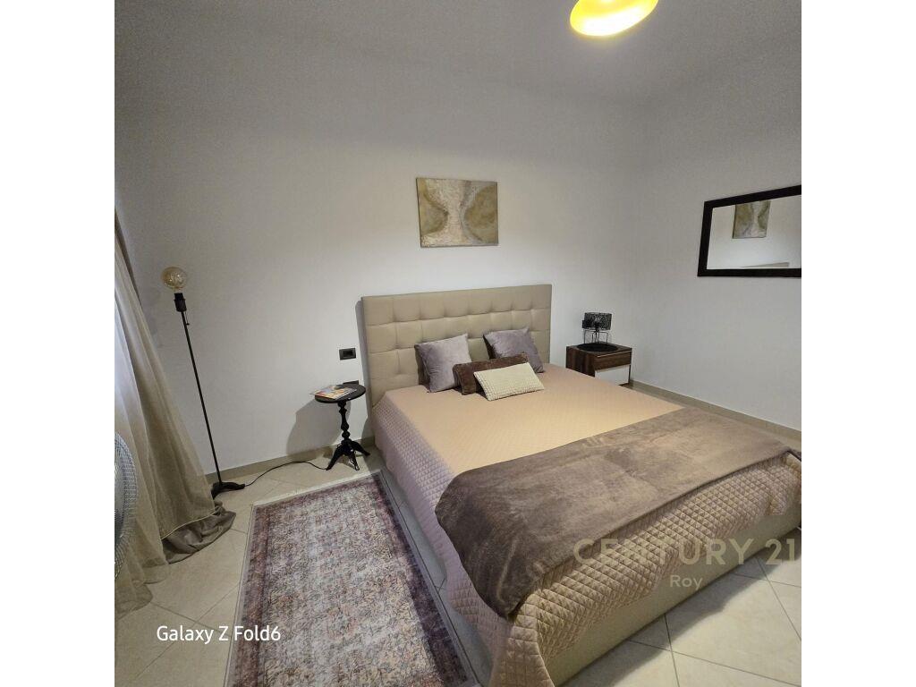 SHITET APARTAMENT 2+1+2 ME PAMJE DETI NE GOLEM 70M LARG PLAZ