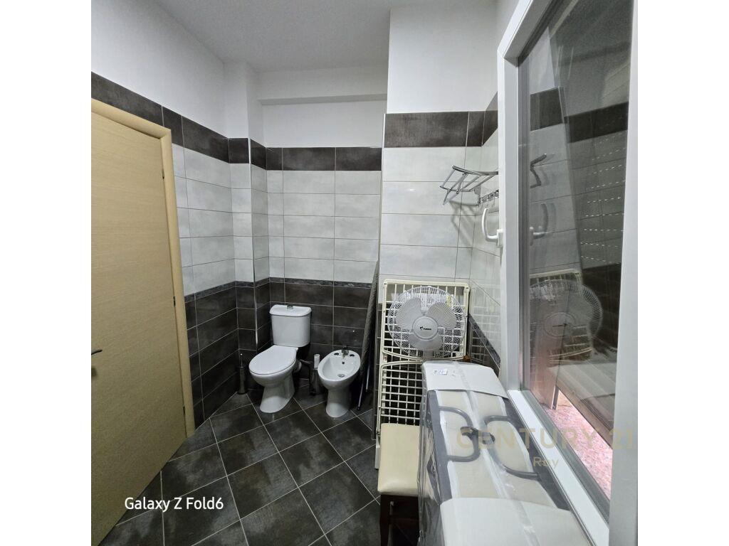 SHITET APARTAMENT 2+1+2 ME PAMJE DETI NE GOLEM 70M LARG PLAZ