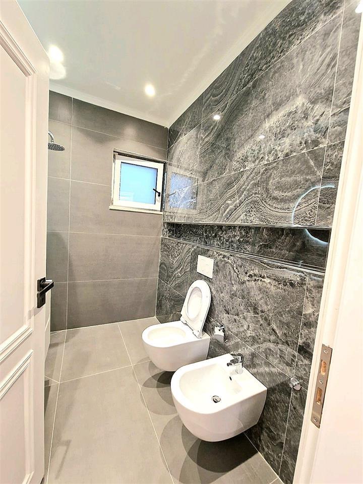 Vila luksi,5 km nga plazhi Qerretit (Rruga Shengjergj,Kavaje