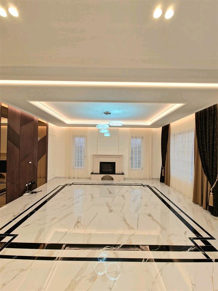 Vila luksi,5 km nga plazhi Qerretit (Rruga Shengjergj,Kavaje