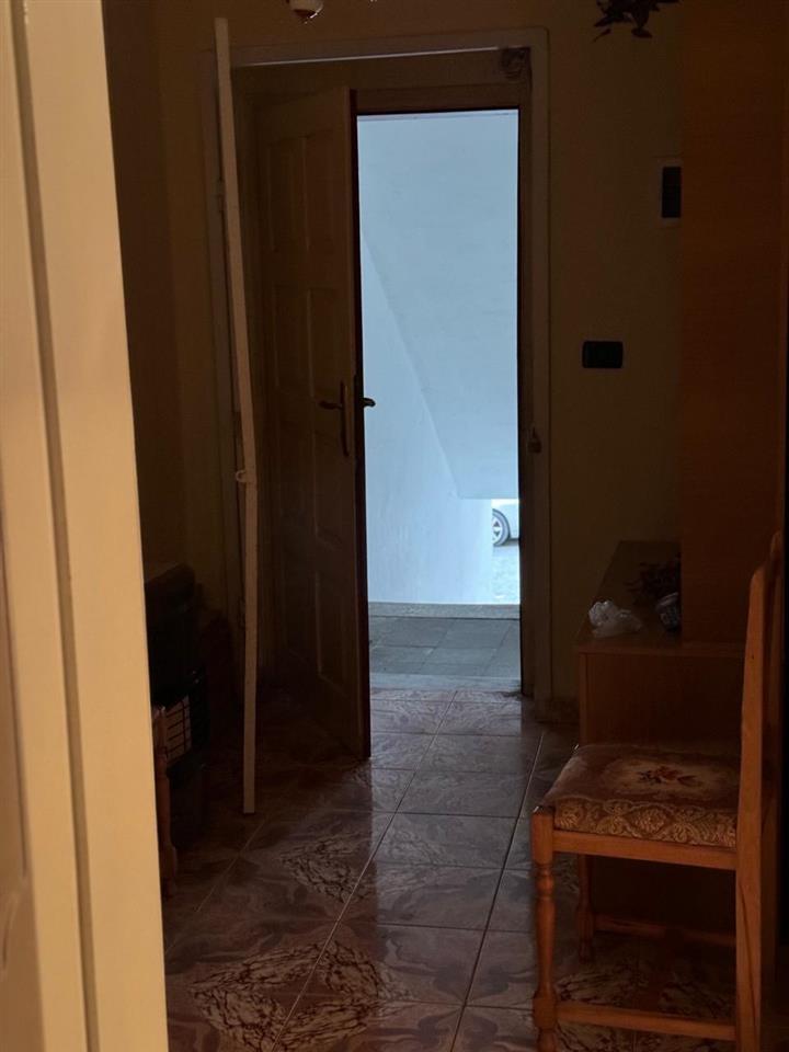 SHITET HRJA KATI – DYTE BANIM ME SIP – 56 M E MOBILUAR