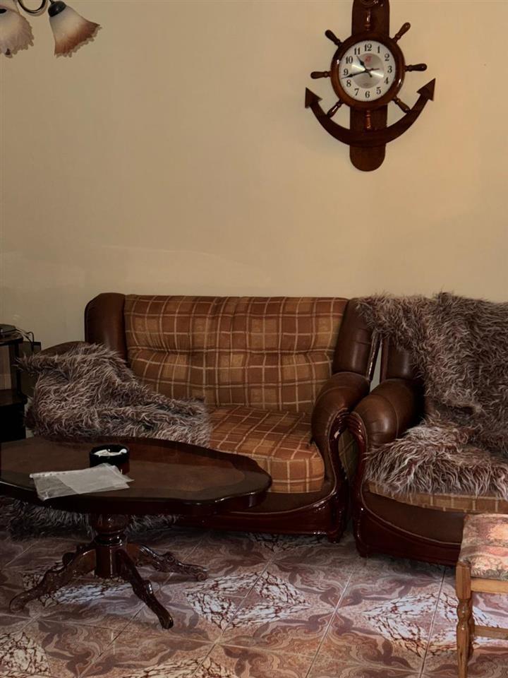 SHITET HRJA KATI – DYTE BANIM ME SIP – 56 M E MOBILUAR