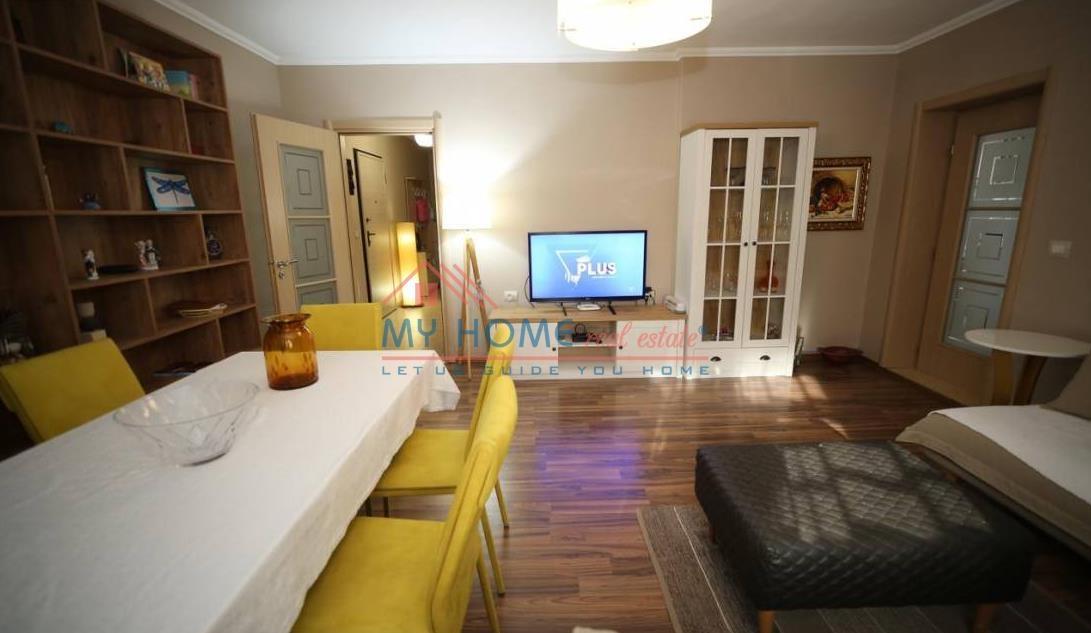 Apartament 2+1 Me Qira Pazari i Ri Tirane