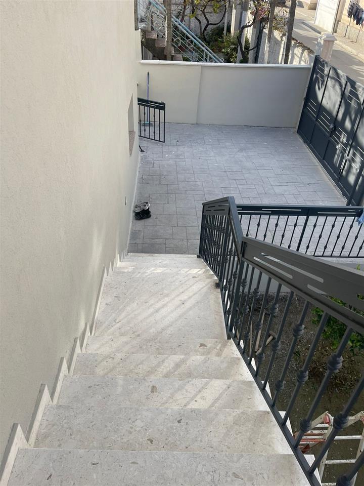 Vile per shitje| Eftali Koci