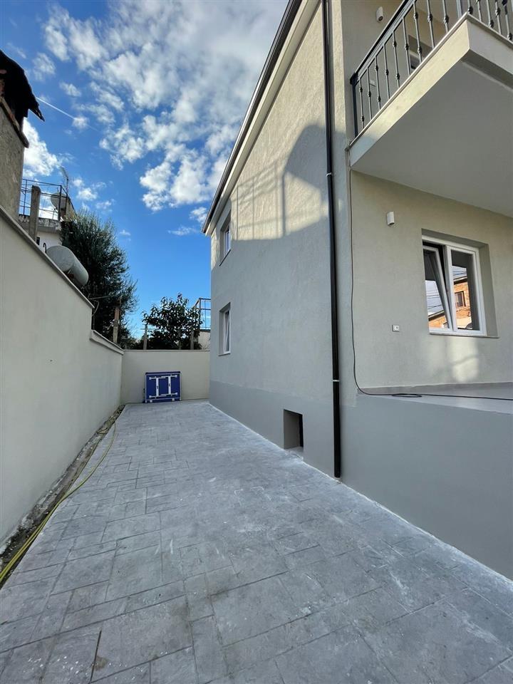 Vile per shitje| Eftali Koci