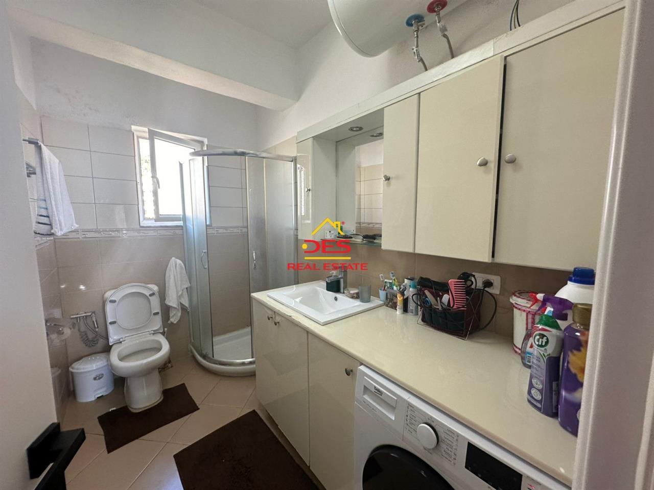 SHITET APARTAMENT 2+1+2 NË SARANDË