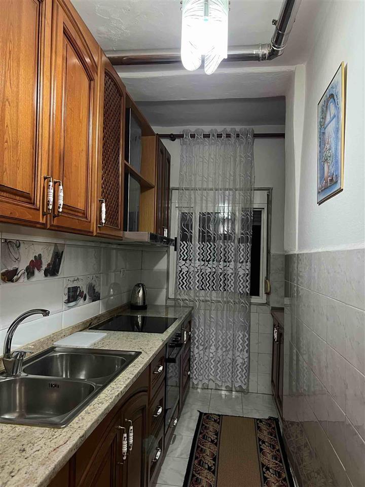 Jepet Apartamenti me qera 3+1