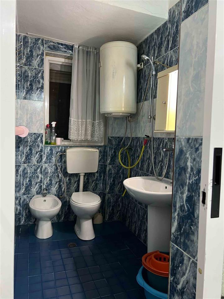 Jepet Apartamenti me qera 3+1