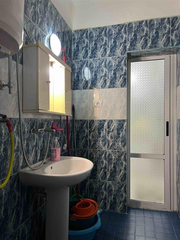 Jepet Apartamenti me qera 3+1
