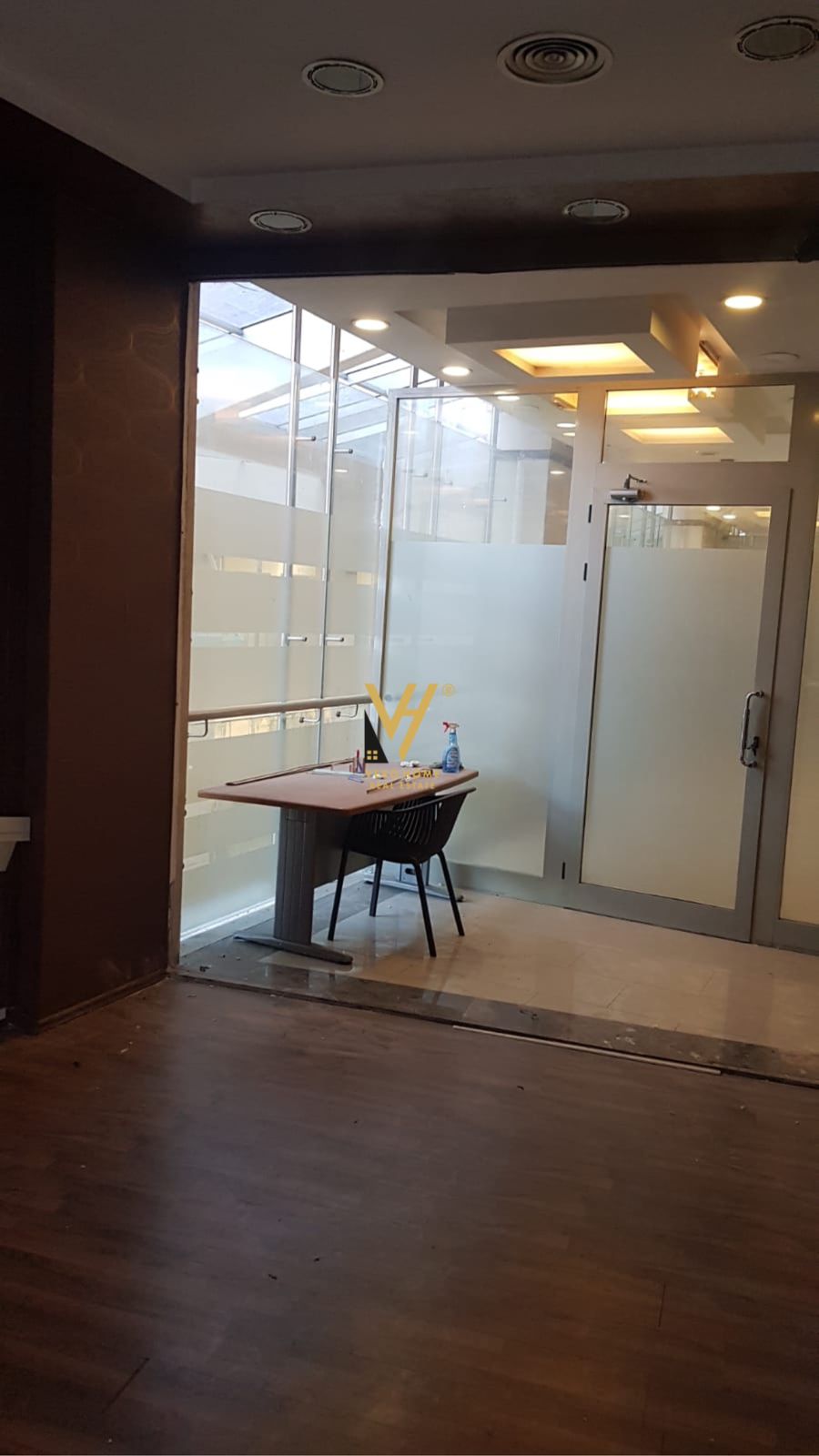 AMBIENT 28 M2 TE RR. E BARRIKADAVE 67.000 EURO