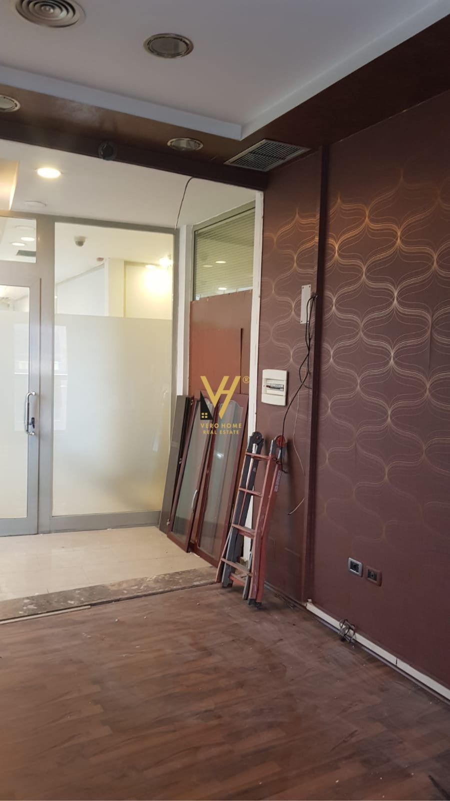 AMBIENT 28 M2 TE RR. E BARRIKADAVE 67.000 EURO