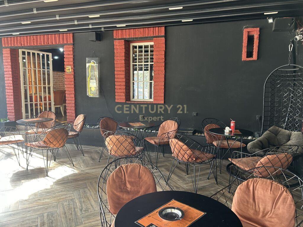 Bar kafe per qira ne zonen e Vasil Shantos !