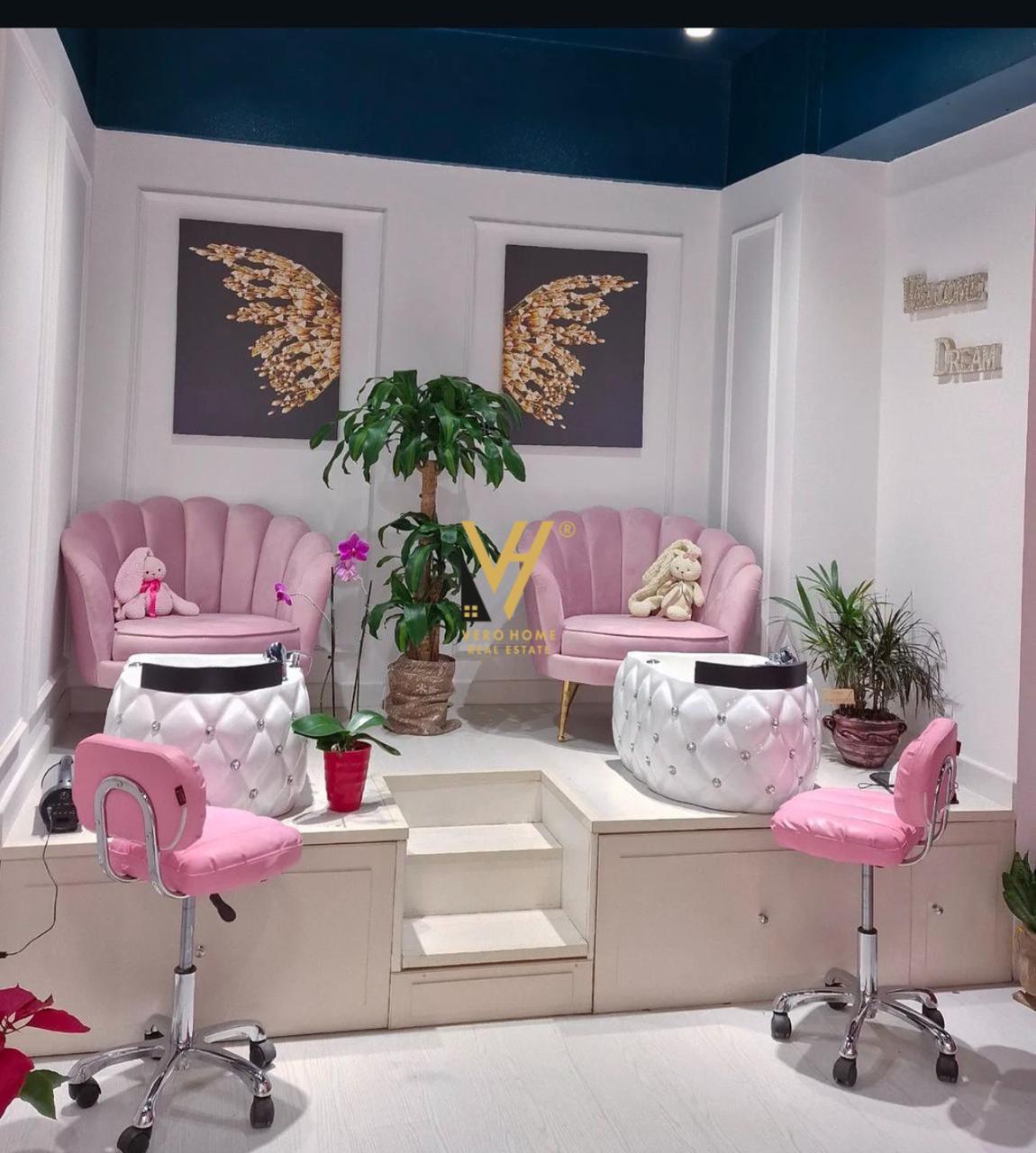 AMBIENT 60 M2 ME QERA TE RR. MYSLYM SHYRI 700 EURO