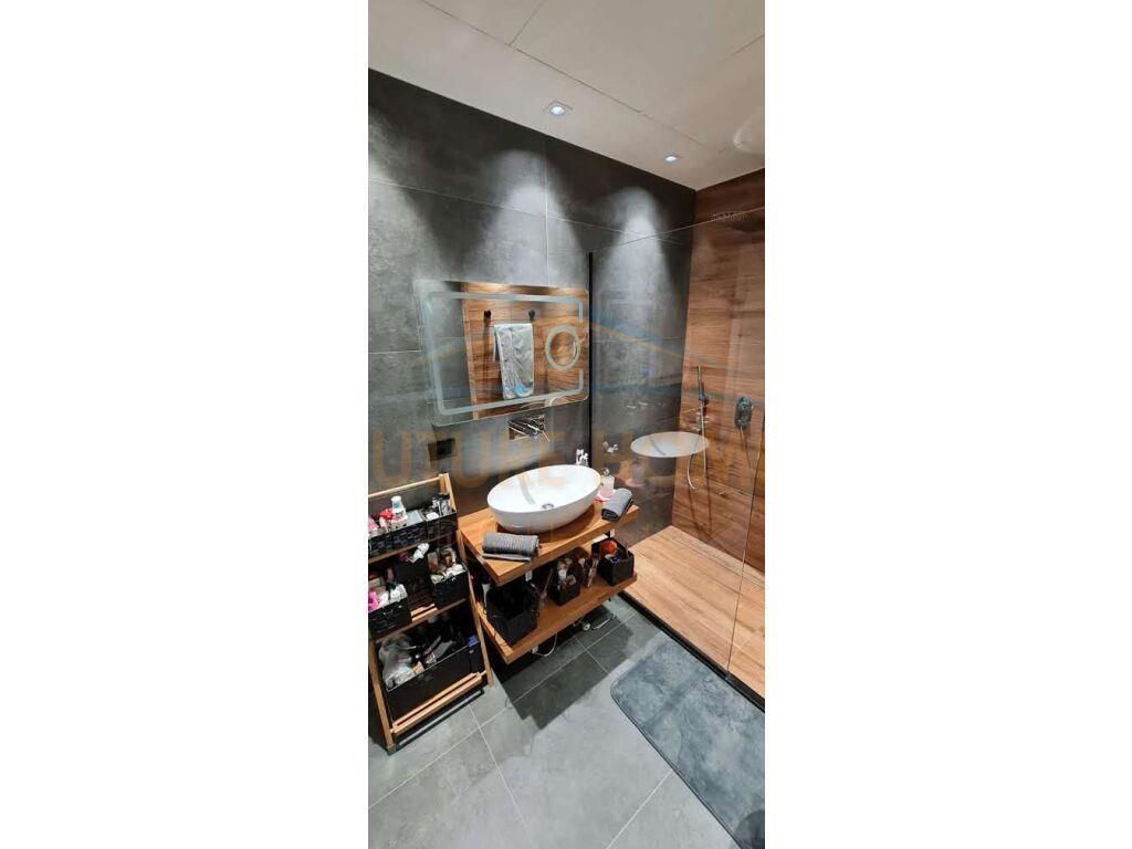 Qera, Apartament 2+1+2, 21 Dhjetori, Kompleksi Alba, Tirane