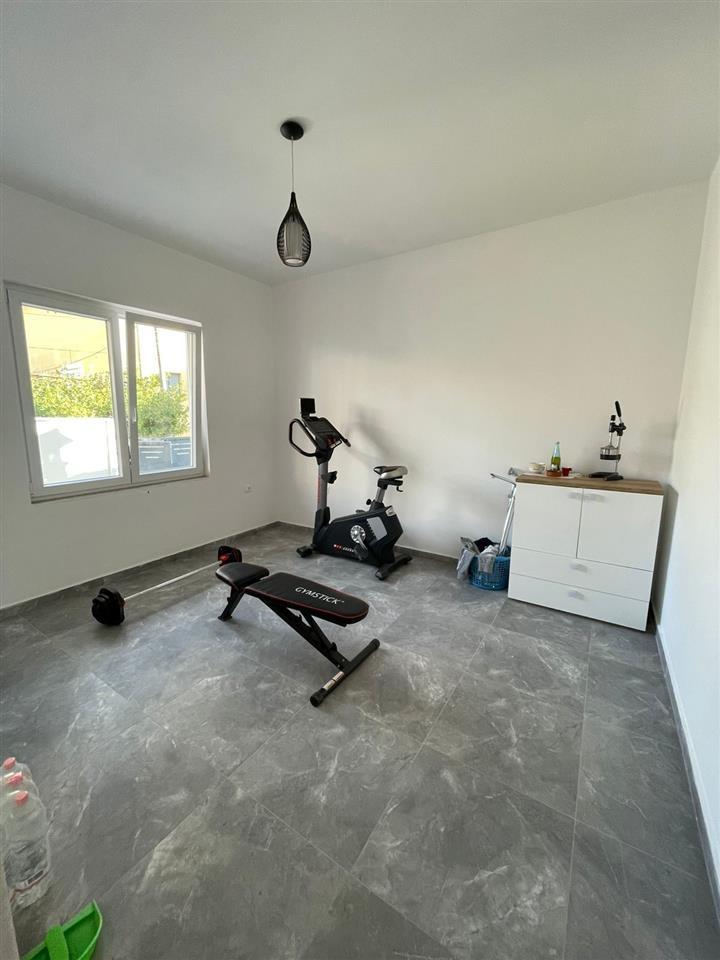 VILE DY KATESHE PER SHITJE!