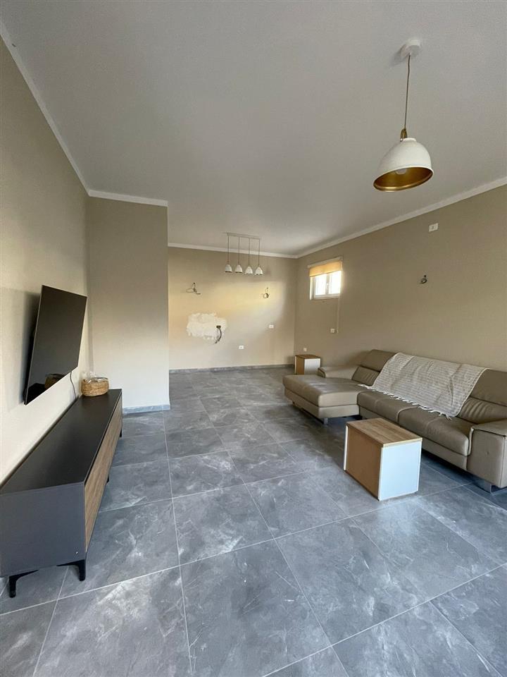 VILE DY KATESHE PER SHITJE!