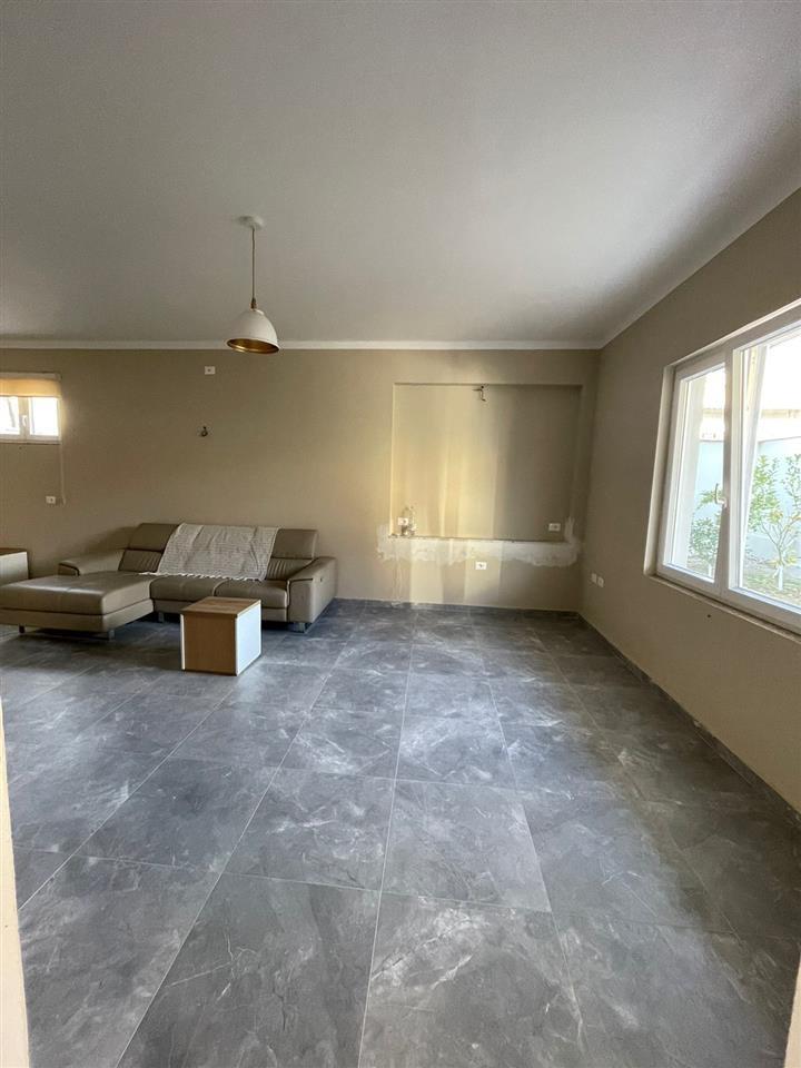 VILE DY KATESHE PER SHITJE!