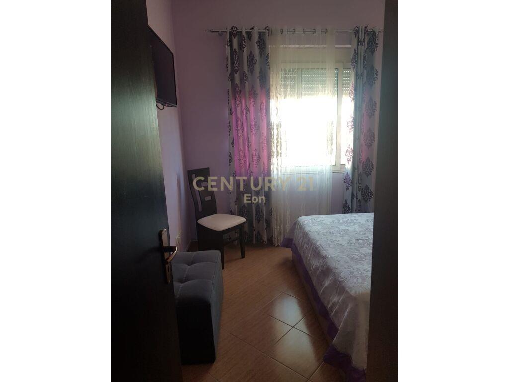 JEPET ME QIRA APARTAMENT 1+1 TEK KAZAZI NE DURRES !