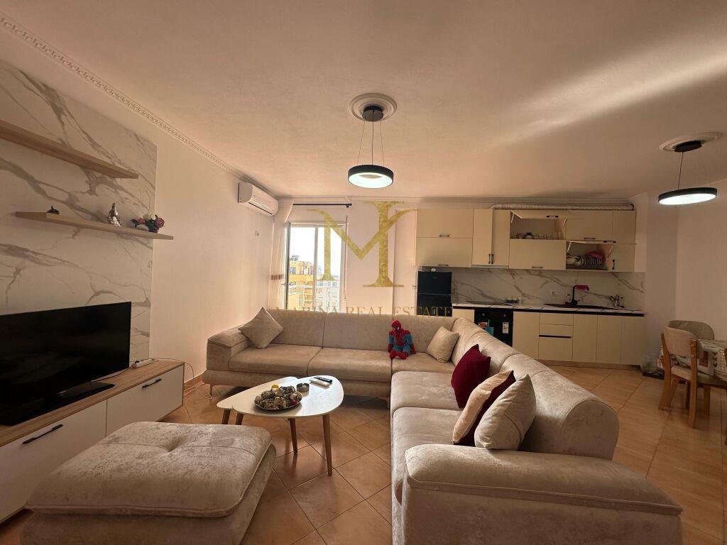 JEPET ME QERA APARTAMENT 1+1+2 NE PLAZH HEKURUDHA!