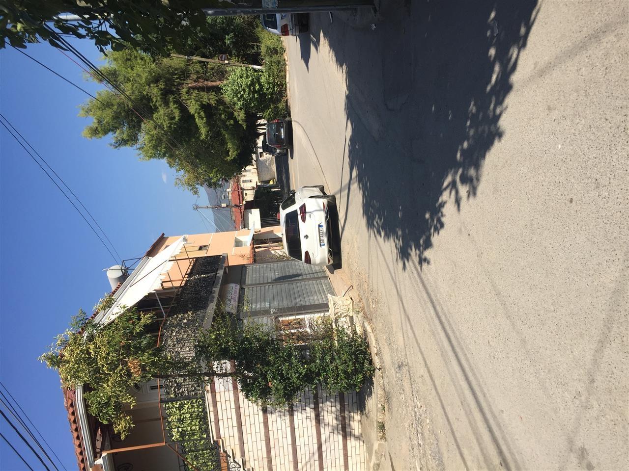 SHTËPI-DYQAN-GARAZH( bashkë)