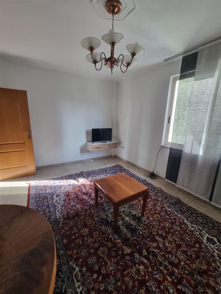 Apartament 2+1 me qera ne Bllok, Tirane