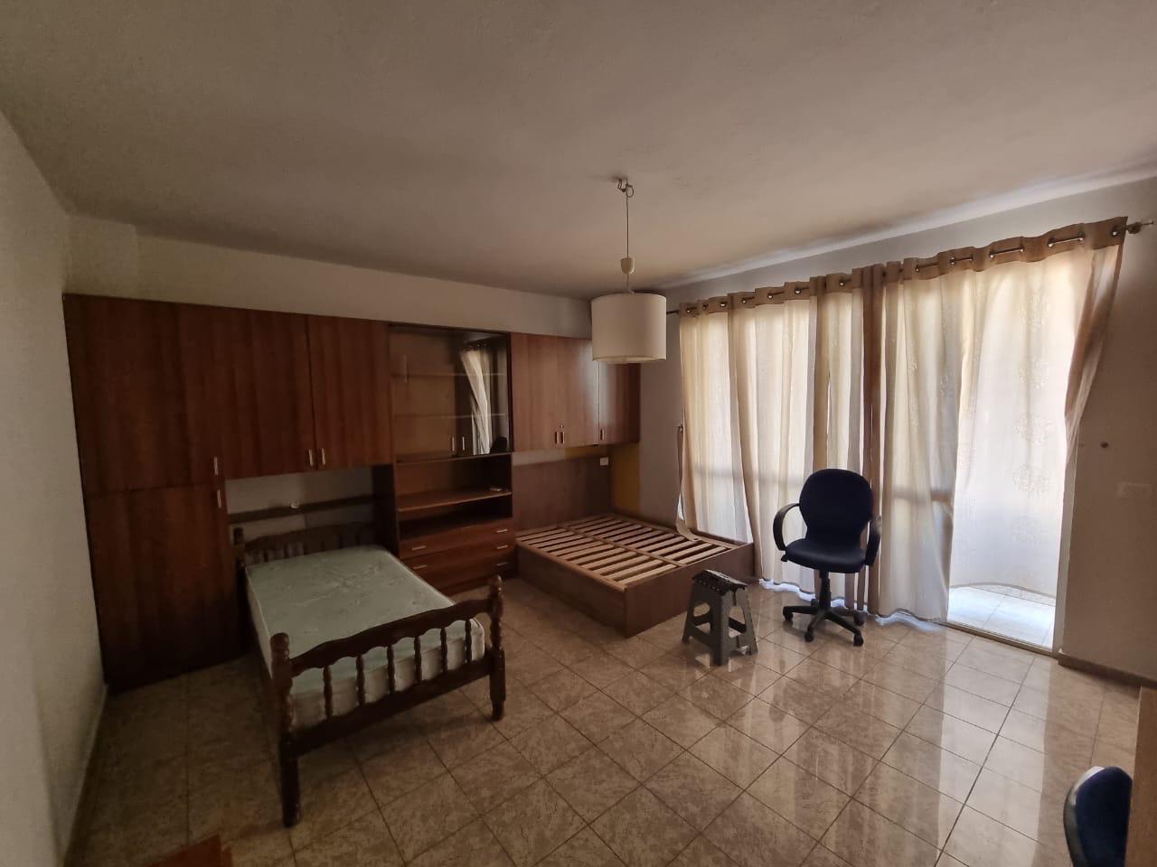 Apartament 2+1 me qera ne Bllok, Tirane