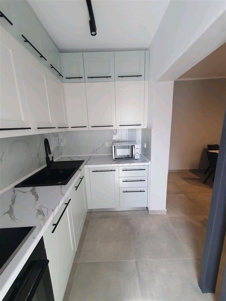 Apartament 1+1 me qera 48000 lekë, 21 dhjetori