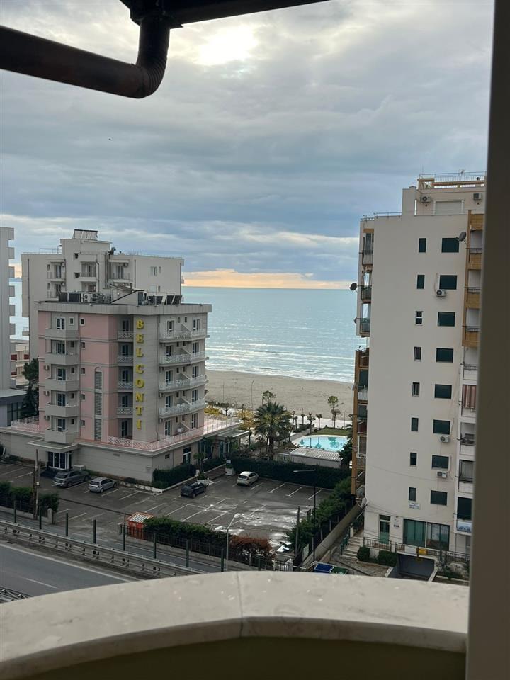 Shitet Papafingo pamje nga deti shkembi kavajes