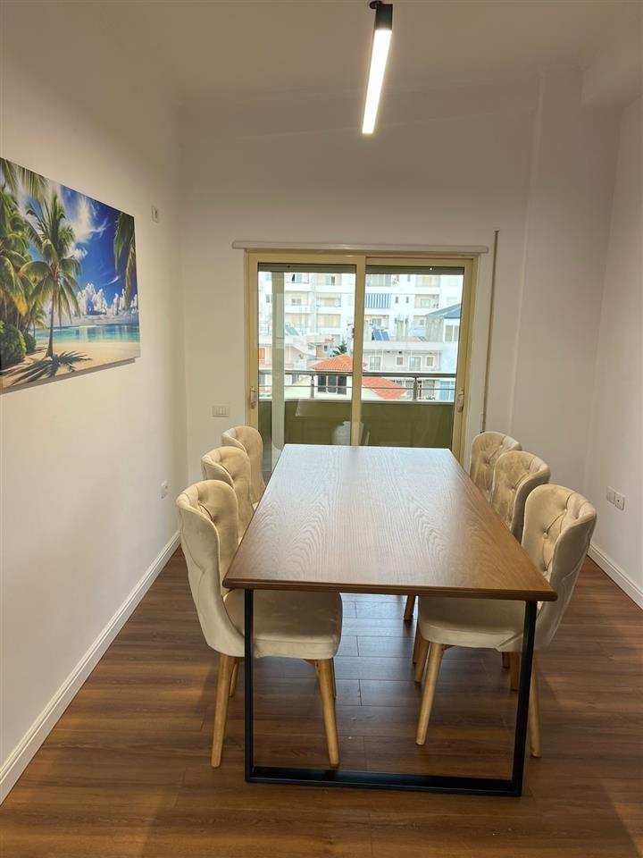 Shitet Papafingo pamje nga deti shkembi kavajes