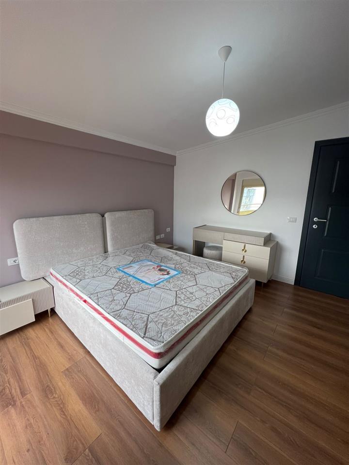 Shitet Papafingo pamje nga deti shkembi kavajes