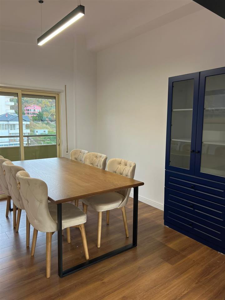 Shitet Papafingo pamje nga deti shkembi kavajes