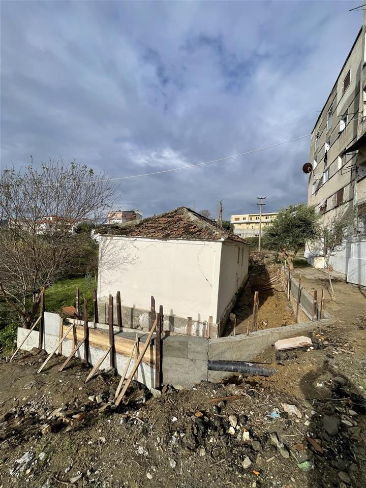 Okazion shtepi private patos