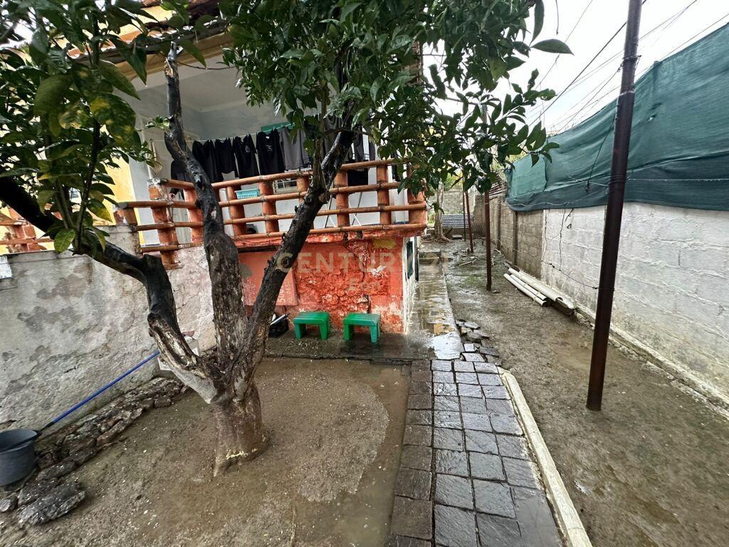 SHESIM SHTEPI PRIVATE ME 400M2 TRUALL DHE 105M2 NDERTIM TEK