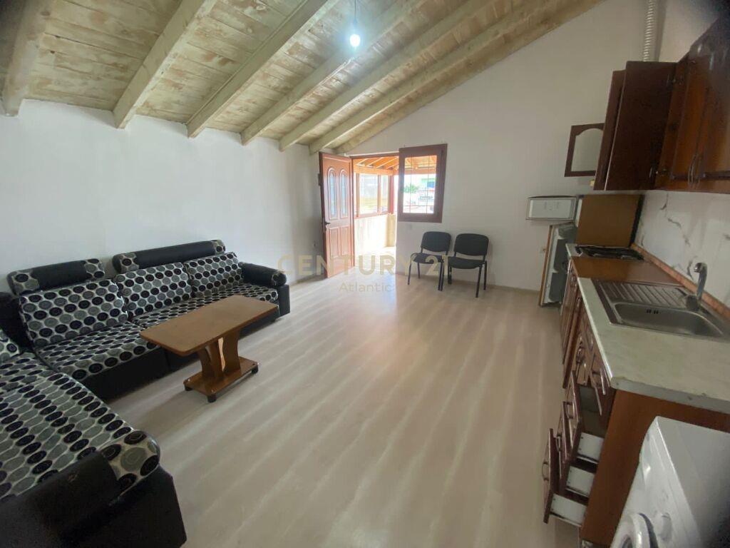 JEPET ME QERA KATI I TRETE I SHTEPISE NE ISH- KENETE, NE DUR