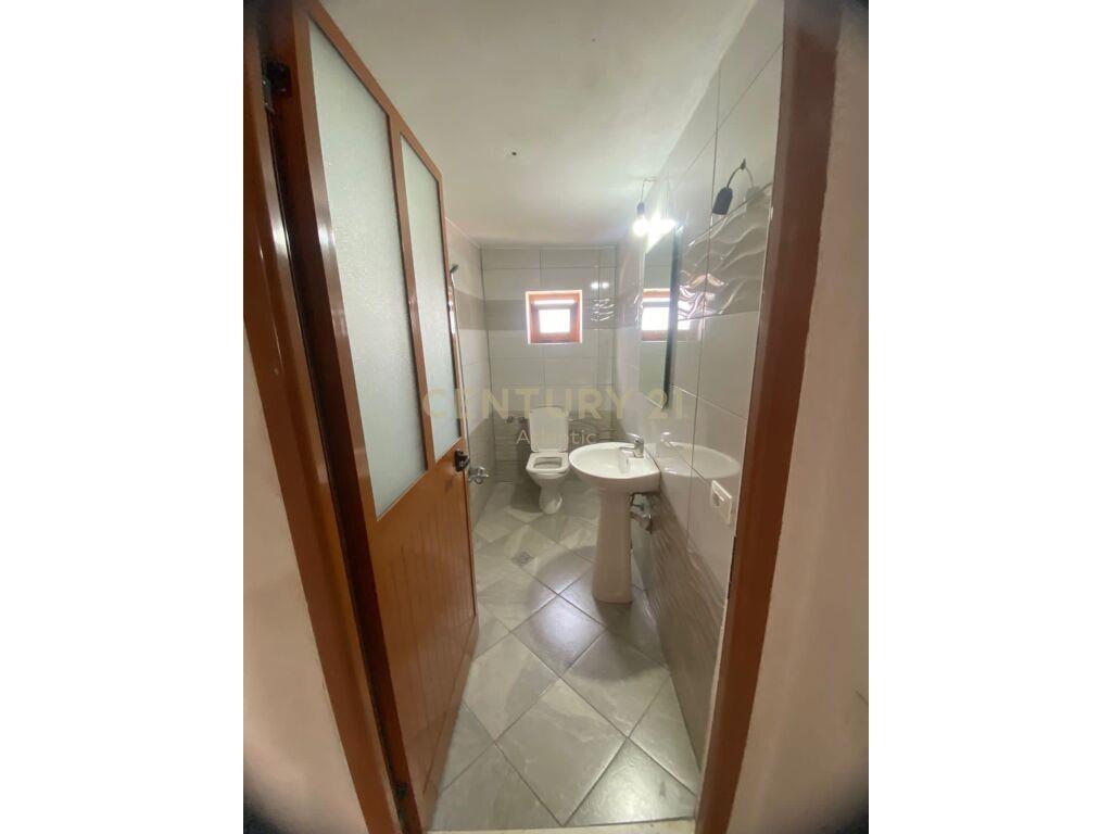 JEPET ME QERA KATI I TRETE I SHTEPISE NE ISH- KENETE, NE DUR