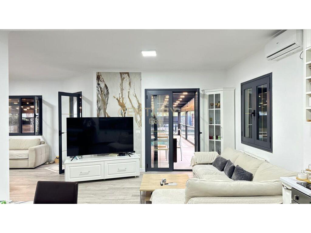 Shitet Vile Elitare, Mali Robit !